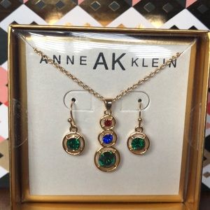 Anne Kline earring and necklace set